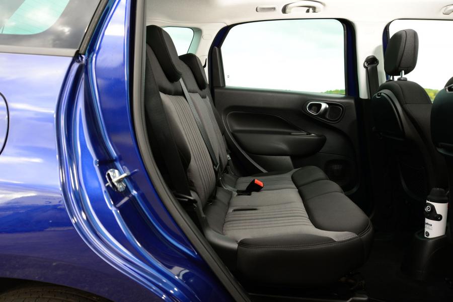  Fiat 500L 2013 года  (UK) (фото 2 из 27)